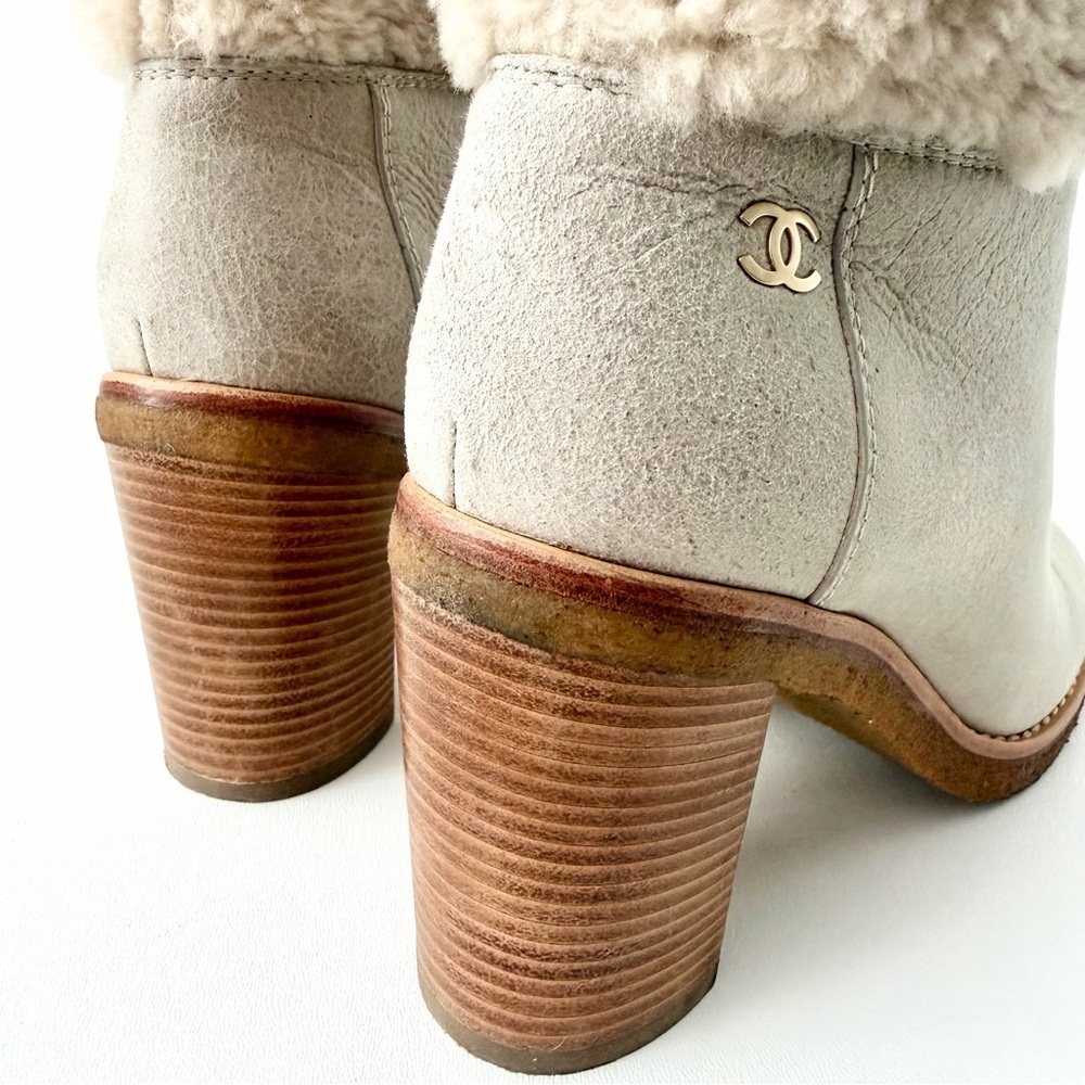 CHANEL | Beige Shearling Fur Suede Ankle Boots Heeled Booties CC Logo 37.5 - Picture 6 of 14